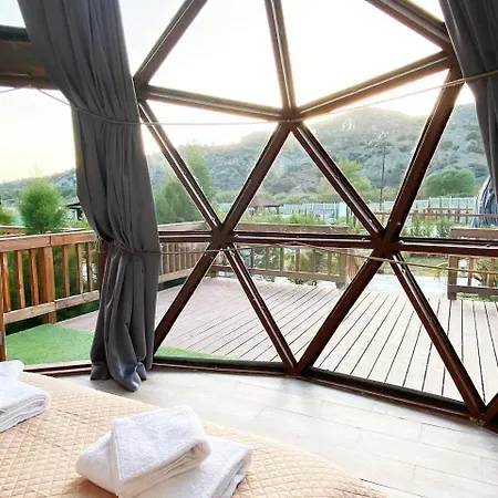 Amazing Cyprus Glamping Domes - Glamping Cyprus Luksustelt Prastio (Paphos)