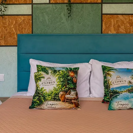 Amazing Cyprus Glamping Domes - Glamping Cyprus Prastio (Paphos)